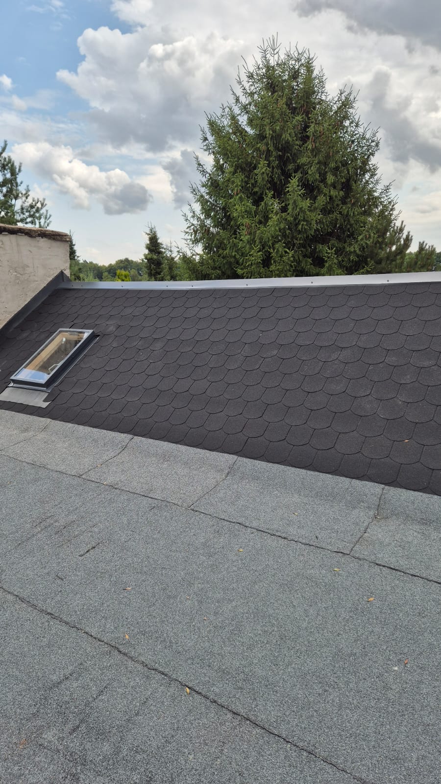 Kombinace krytin s okenním prostupem